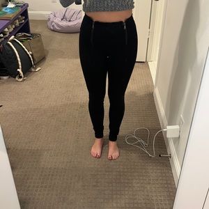 Frame denim zip-up skinny jean, size 23!